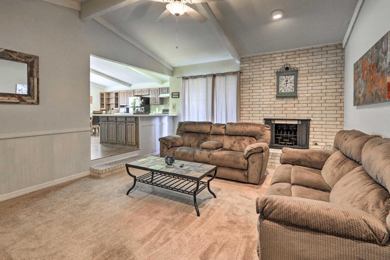 Granbury Getaway With Lake Views 2 Mi To Downtown! エクステリア 写真